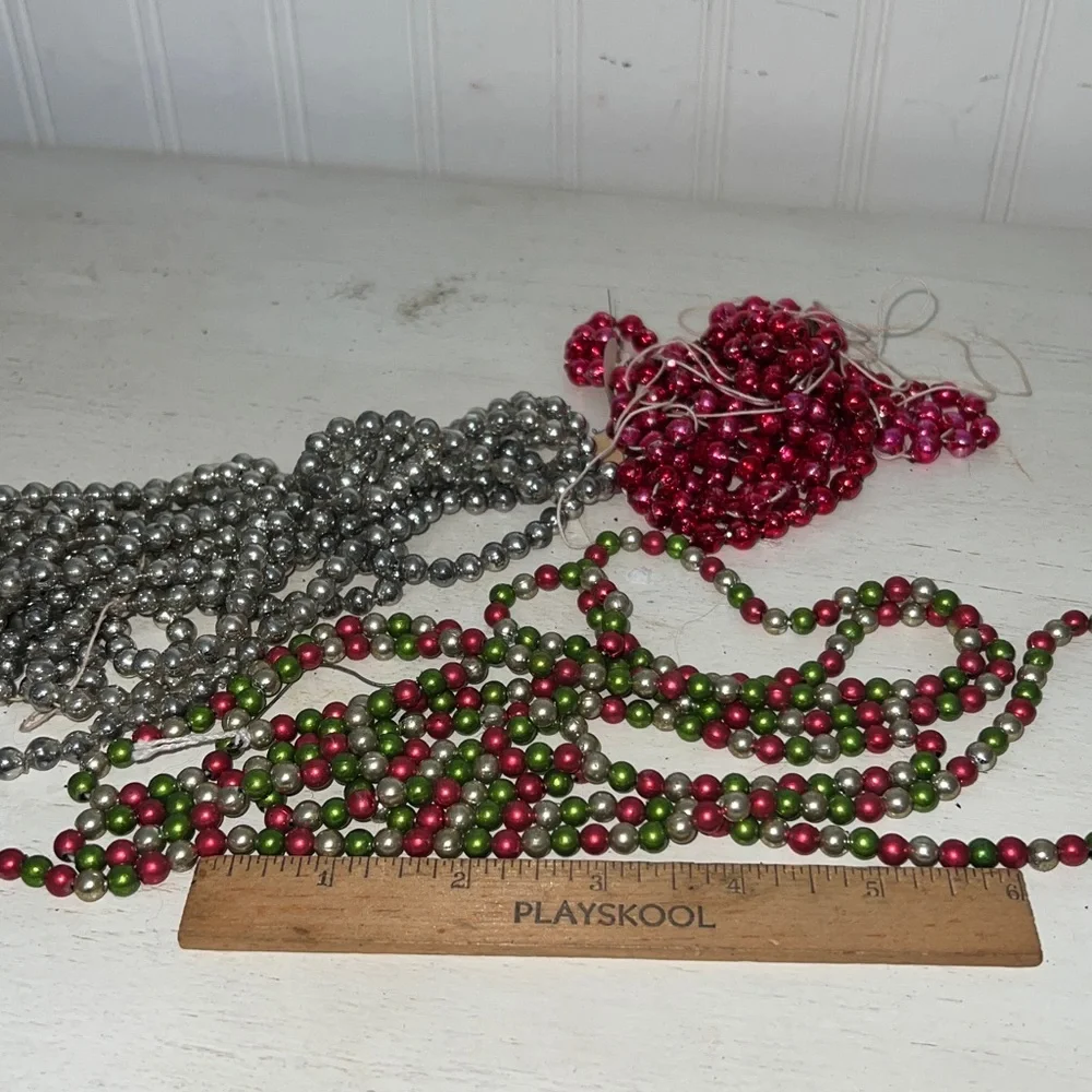 Lot Vintage mini glass Christmas garland & plastic